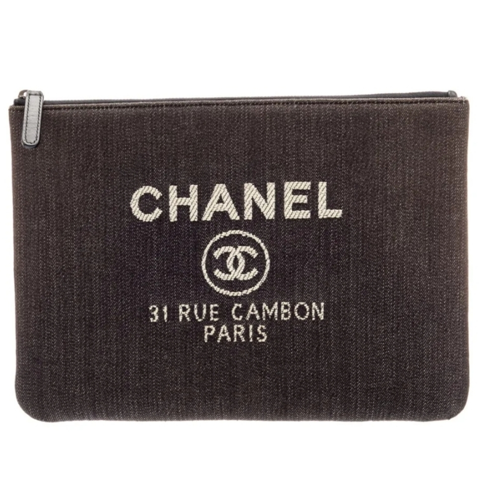 CHANEL Deauville O-Case/ GORGEOUS!